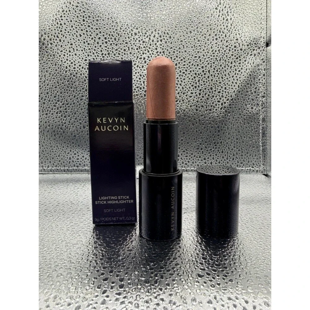 KEVYN AUCOIN LIGHTING STICK - SOFT LIGHT Full Size/0.3 Oz.